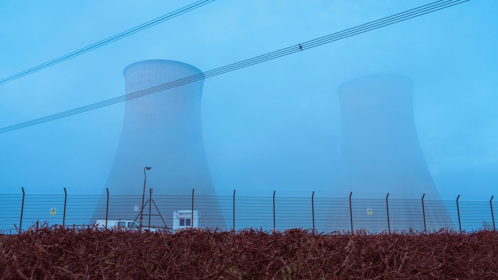 Jenny Lewis – Secure in the shadow of giants